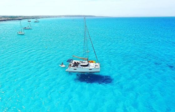 Catamaran Fountaine Pajot Helia 44 13.4m