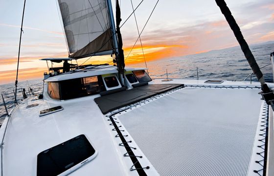 Catamaran Fountaine Pajot Helia 44 13.4m