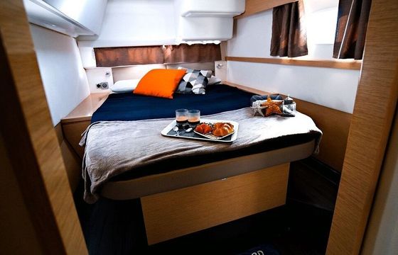 Catamaran Fountaine Pajot Helia 44 13.4m