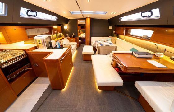Sailboat Beneteau Oceanus 60 18m