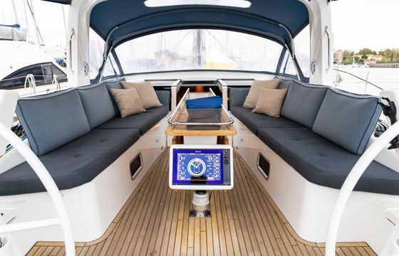 Sailboat Beneteau Oceanus 60 18m