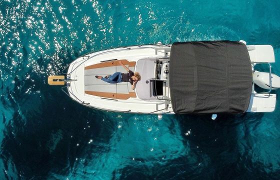 Motorboat Beneteau Flyer 8 300hp