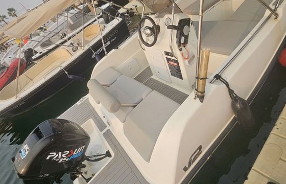 Boat without licence  V2 boats 5.0