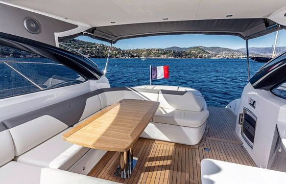 Motor yacht Princess V50 880hp