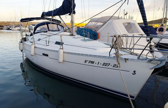 Sailboat Beneteau OCEANIS 331 10m