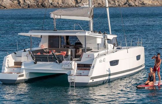 Catamaran Fountaine Pajot ISLA 40 12.26m