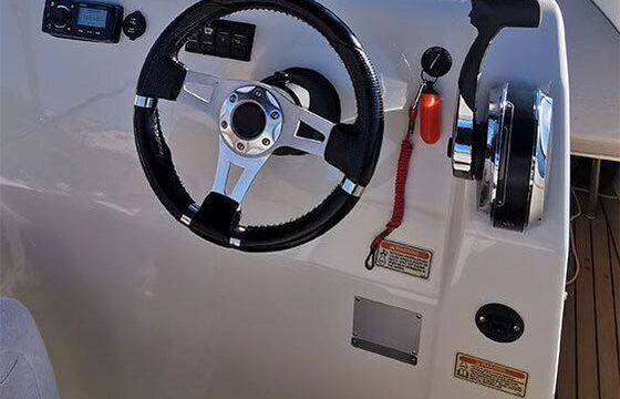 Motorboat Quicksilver Activ 555 Open 115hp