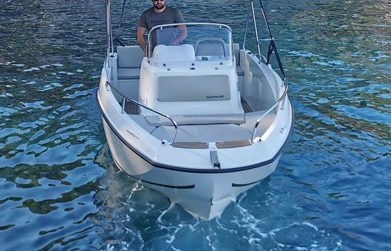 Motorboat Quicksilver Activ 555 Open 115hp
