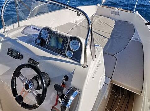 Motorboat Quicksilver Activ 555 Open 115hp