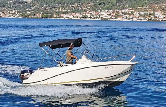 Motorboat Quicksilver Activ 555 Open 115hp