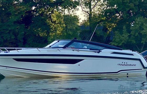 Motorboat PARKER 720 adventure cruiser 225hp