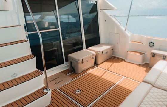 Motorboat Sea Ray Flybridge 50ft