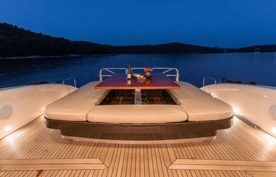 Motor yacht Arno Leopard 2007 1550hp