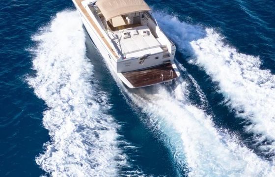 Motorboat Itama 45 1300hp