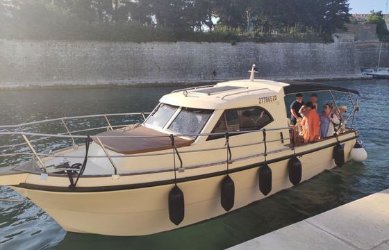Motorboat ANTARES ZADAR MARINA