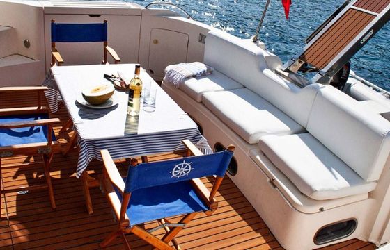Motor yacht Princess V60 1400hp
