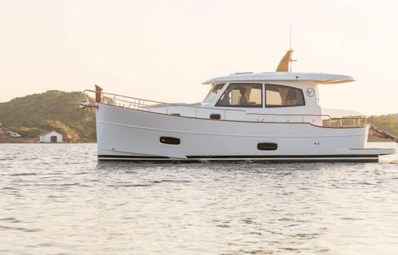 Motorboat SASGA YACHTS MENORQUIN 34 HT 540hp