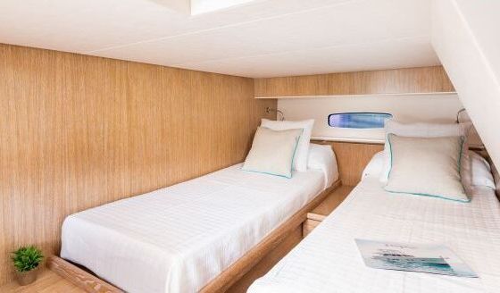 Motorboat SASGA YACHTS MENORQUIN 34 HT 540hp
