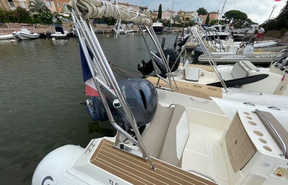 RIB CAPELLI TEMPEST 700 200hp