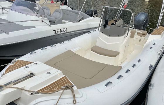 RIB CAPELLI TEMPEST 700 200hp