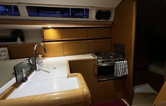 Sailboat Jeanneau Sun Odyssey 439 13.5m
