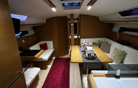 Sailboat Jeanneau Sun Odyssey 439 13.5m