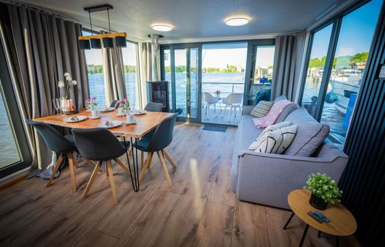 Houseboat WOMA D13