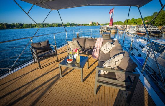 Houseboat WOMA D13