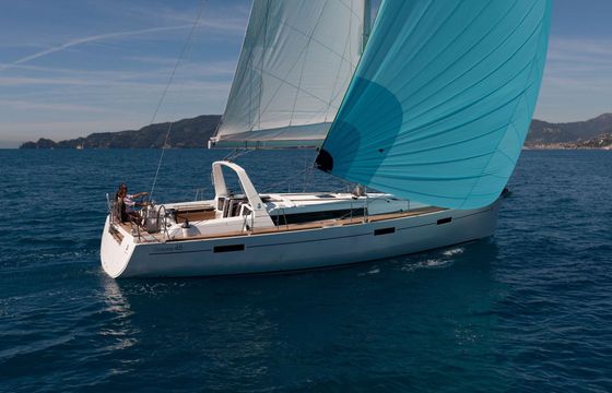 Sailboat Beneteau Oceanis 45 13.94m