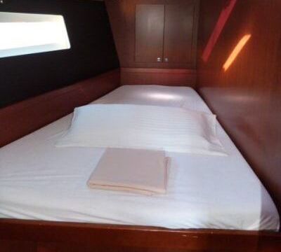 Sailboat Beneteau Oceanis 45 13.94m