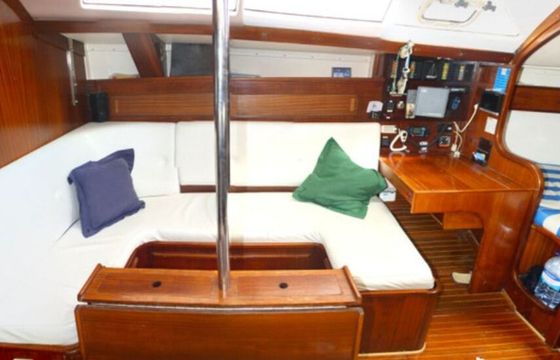 Sailboat West wind 35 11m
