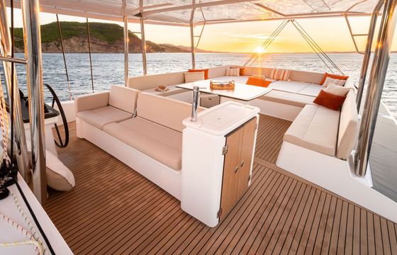 Catamaran Catana Group Bali 5.8 - 5 + 2 cab. 17m