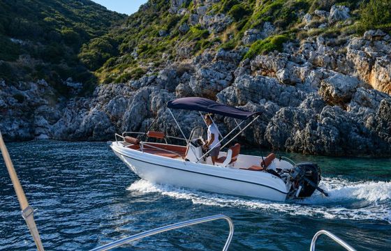 Motorboat Karel Paxos 30hp