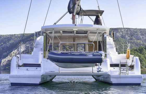 Catamaran Catana Group Bali 4.2 - 4 + 1 cab. 12m