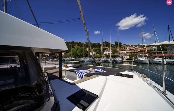 Catamaran Catana Group Bali 4.2 - 4 + 1 cab. 12m