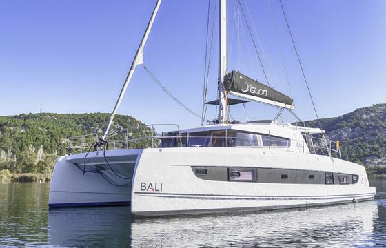 Catamaran Catana Group Bali 4.2 - 4 + 1 cab. 12m