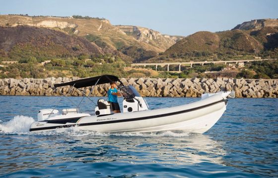 RIB Ranieri international Cayman 23 Sport 150hp