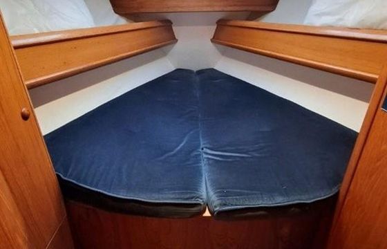 Sailboat Jeanneau Sun Odyssey 42.2 12.8m