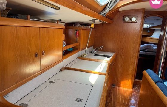 Sailboat Jeanneau Sun Odyssey 42.2 12.8m