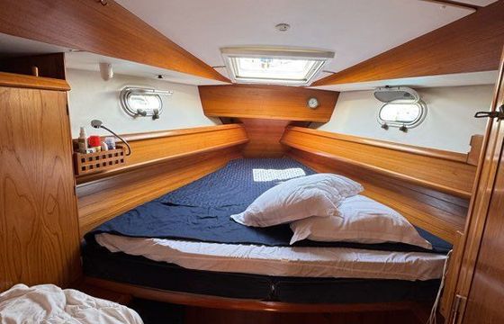 Sailboat Jeanneau Sun Odyssey 42.2 12.8m