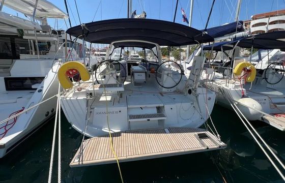 Sailboat Bénéteau Oceanis 41.1 12m