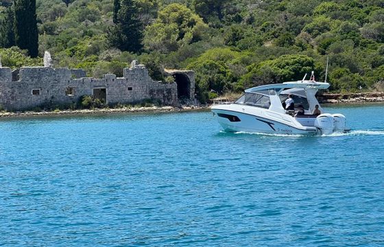 Motorboat Finnmaster T9 ST 600hp