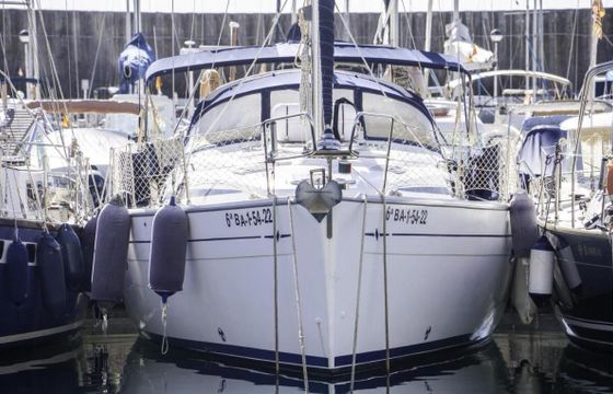 Sailboat Bavaria Cruiser 37 11.2m
