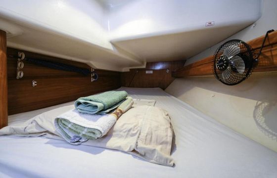 Sailboat Bavaria Cruiser 37 11.2m