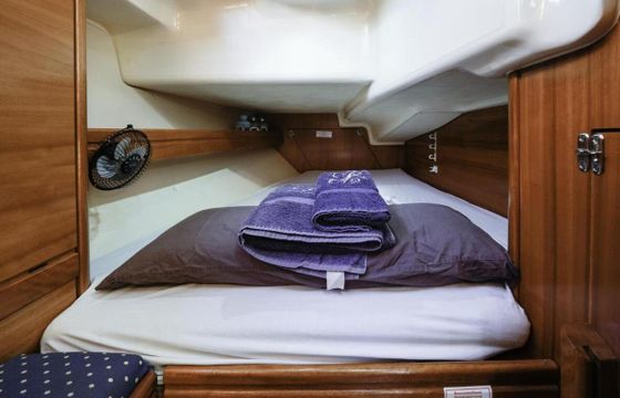 Sailboat Bavaria Cruiser 37 11.2m