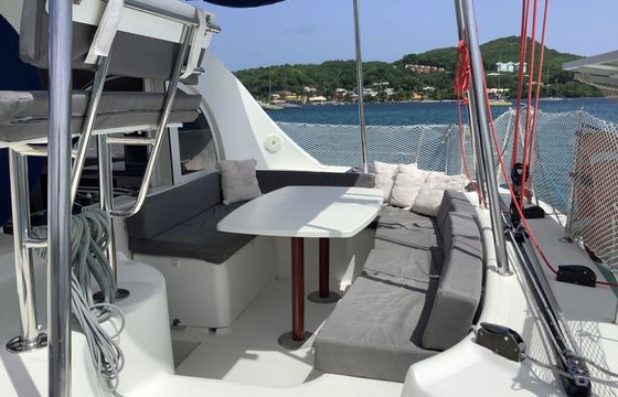 Catamaran Lagoon 380 S2 11.5m
