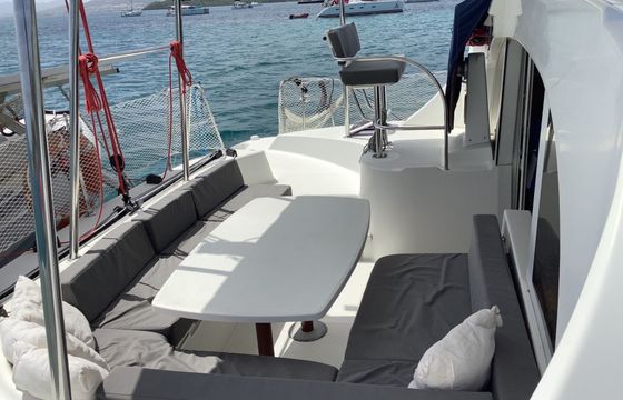 Catamaran Lagoon 380 S2 11.5m