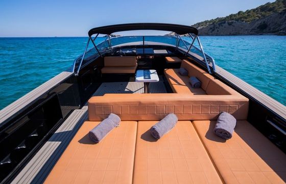 Motorboat VanDutch 40 2hp