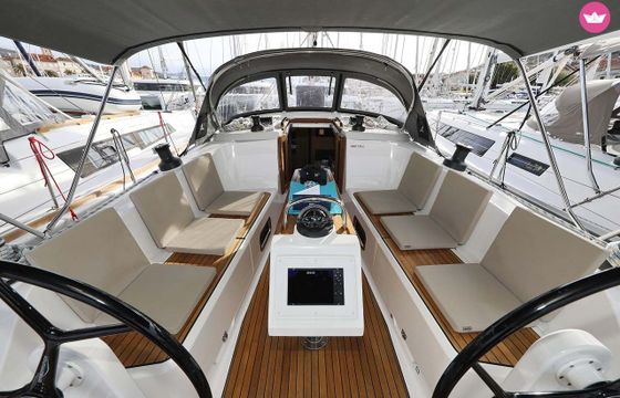 Sailboat Bavaria Yachtbau Bavaria Cruiser 41 Style 12m