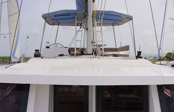 Catamaran Catana Group Bali 4.8 - 6 cab. 14.86m